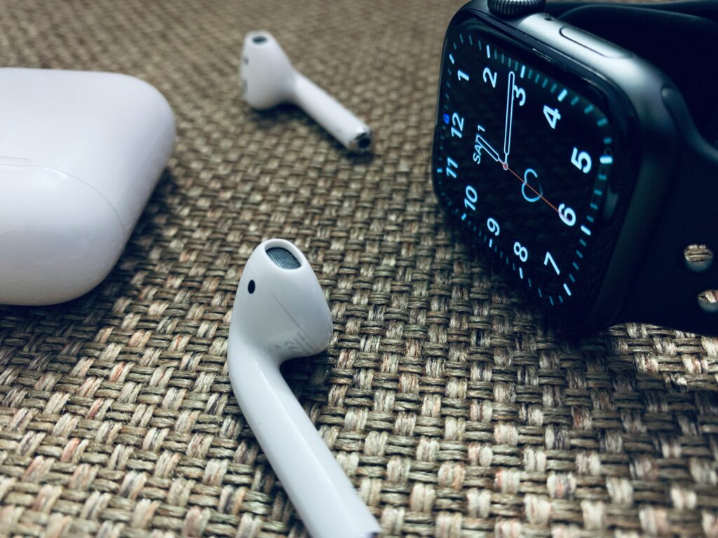 Apple AirPods Pro 2 z etui MagSafe